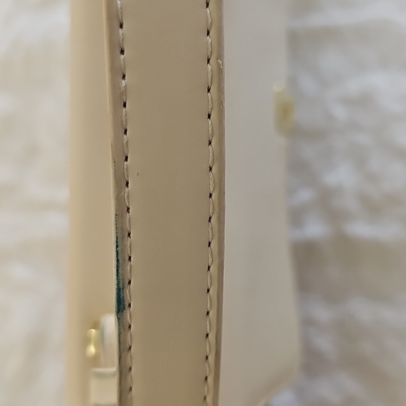 Cream Handbag - Picture 4 of 5